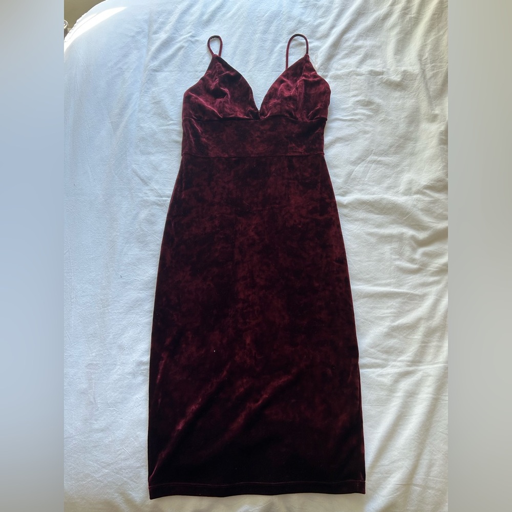 velvet maroon midi dress